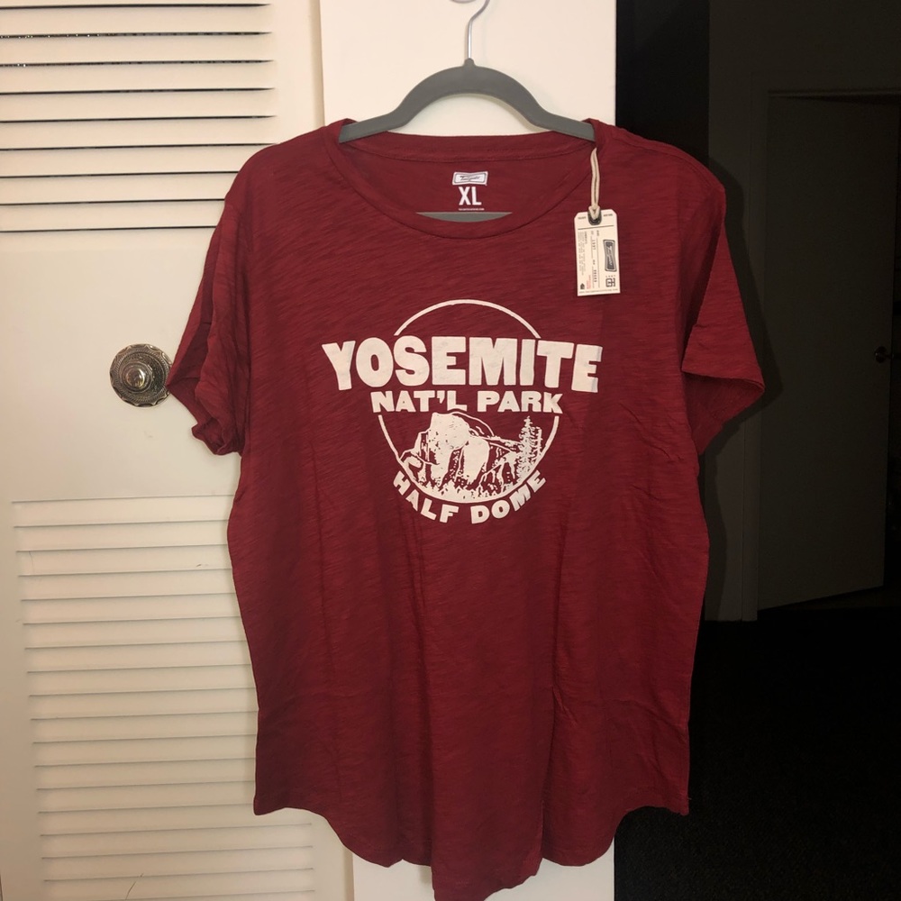American Eagle Tailgate Scoop Neck Graphic T Shirt